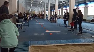 Прыжок с разбега в длину девочки младшие и старшие.