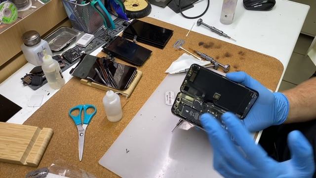 Качество CAVIAR iPhone 11 pro за 300.000 - ПЫЛЬ В КАМЕРЕ, СБОРКА БЕЗ ПРОКЛЕЙКИ, ХЛЮПАЕТ ДИСПЛЕЙ смотреть онлайн