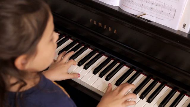Emilia Piano, Greensleeves Piano (7 years old) смотреть онлайн