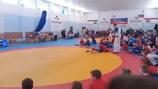 Урумбаев Егор. Городской новогодний турнир по самбо. смотреть онлайн