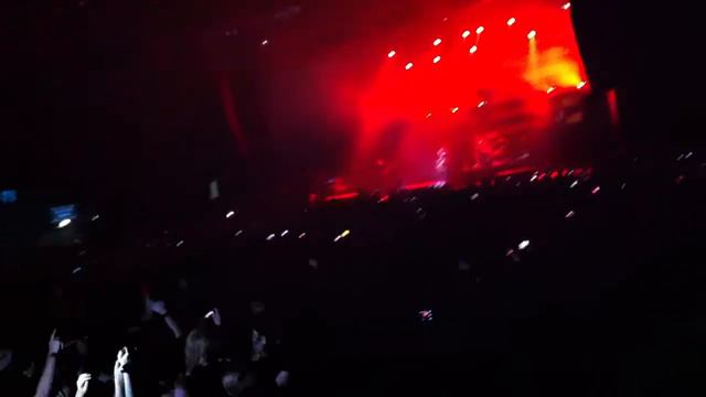 Rise Against - Swing Life Away / Hero of War - live 13.8.2011(Mitsubishi Electric Hall Düsseldorf) смотреть онлайн
