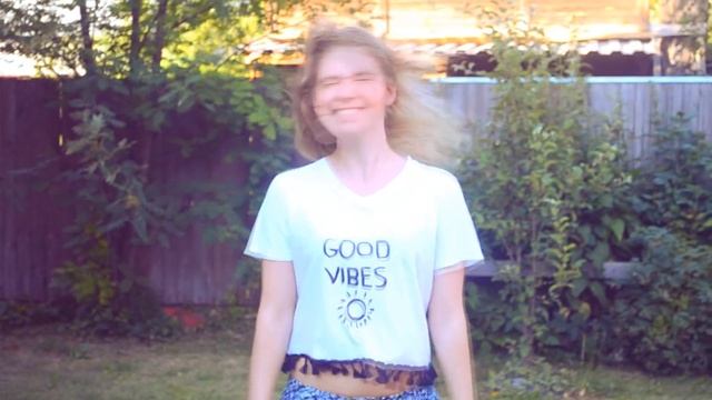 DIY футболки за 5 минут без шитья!/Одежда в стиле TUMBLR смотреть онлайн