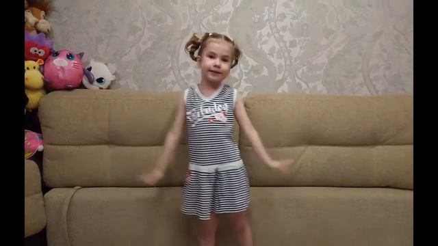 «Песенка-небылица» слова О. Высотской, поет Софья Антропова, 5 лет смотреть онлайн
