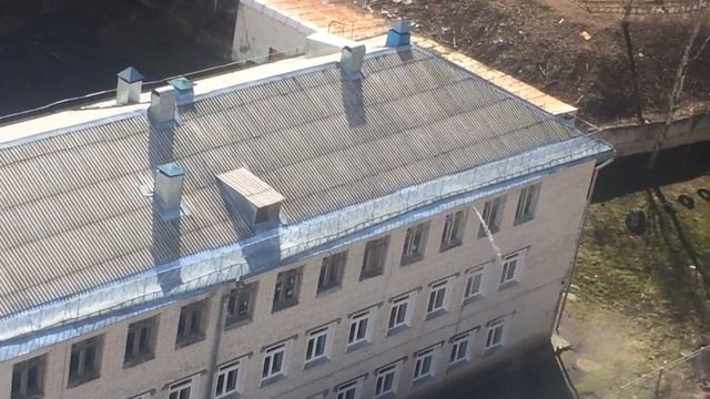 Фонтан горячей воды из школы на улице Розы Люксембург 40 смотреть онлайн