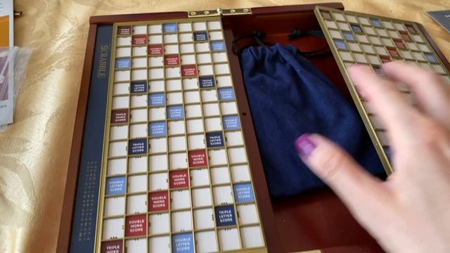 Scrabble Deluxe Travel Edition Review смотреть онлайн