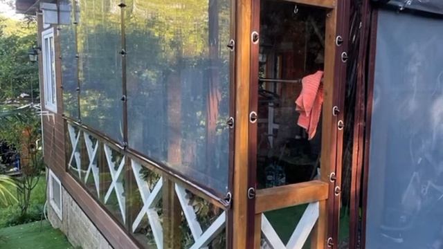 Мягкие окна и москитная сетка в дачном домике от Фабрики мягких окон в Сочи смотреть онлайн