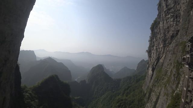 Тяньмэньшань. Небесные врата смотреть онлайн