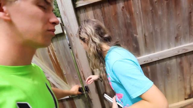 Confronting Scary Lady Living Under Grace Sharer's House!! смотреть онлайн