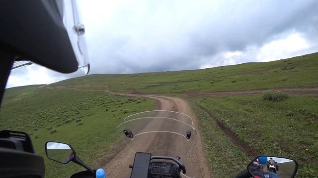 Мотопутешествие на Эльбрус часть4 на honda nc700x.В погоне за мечтой, Пятигорск-плато Бермамыт. смотреть онлайн