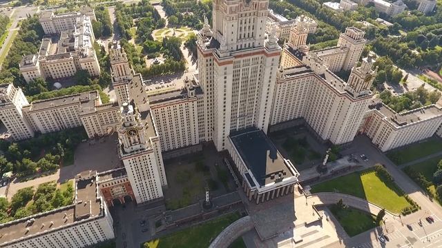 Здание МГУ с высоты птичьего полета снятое на Квадрокоптер Москва. Аэросъемка смотреть онлайн