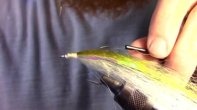 How to: Tying the Surf Candy Fly (Bob Popovics) смотреть онлайн