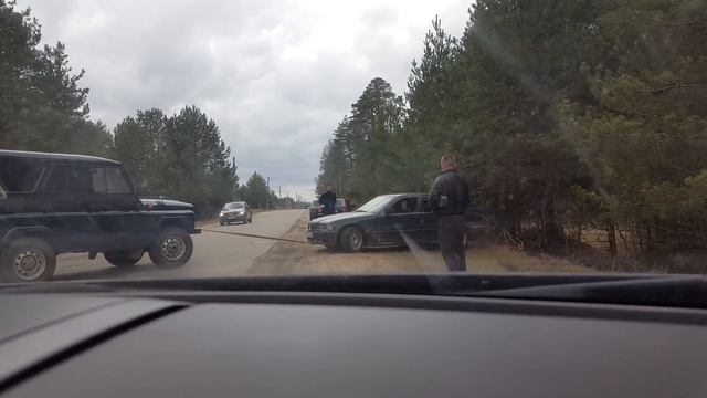 Пьяный гонщик, вытаскивают. смотреть онлайн