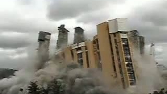 Снесли здание вооруженных сил смотреть онлайн