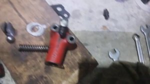 Т 16 редукционный клапан на масляный насос.