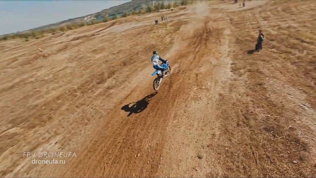 Чемпионат по мотокроссу в г. Кумертау | 2022 | съемка с FPV дрона [FPV DRONEUFA] смотреть онлайн