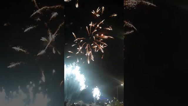 салют на набережной смотреть онлайн