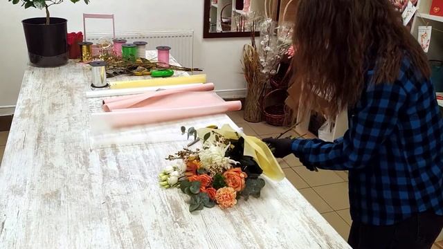 Как быстро собрать и упаковать букет смотреть онлайн