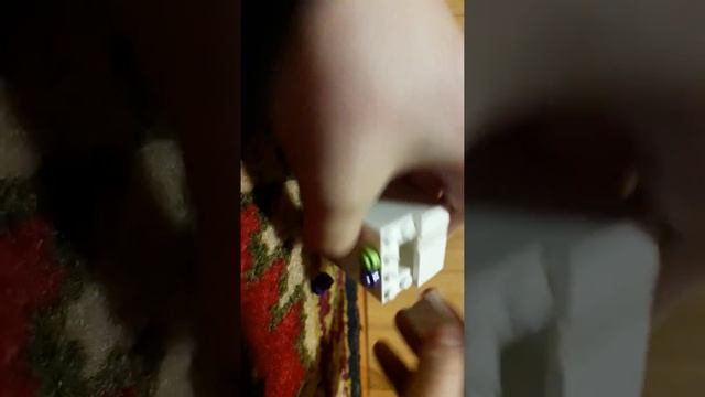 Самый маленький автомат из Лего! смотреть онлайн