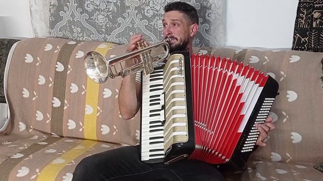 Hebrew Song - NICE ONE - "Hevenu Shalom Alechem" , accordion & trumpet смотреть онлайн