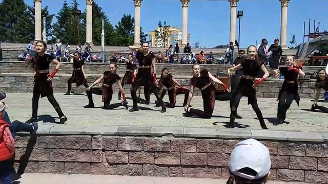Танцевальный коллектив Dance class Современный танец смотреть онлайн
