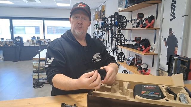Minelab EQUINOX 700 unboxing video смотреть онлайн