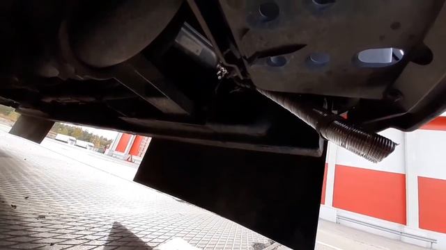 Установка выхлопной системы на Вебасто. Iveco stralis. смотреть онлайн