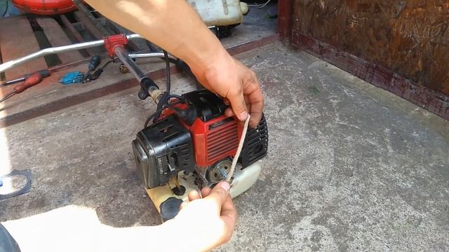 Как Завести Триммер - Бензокосу Без Стартера смотреть онлайн