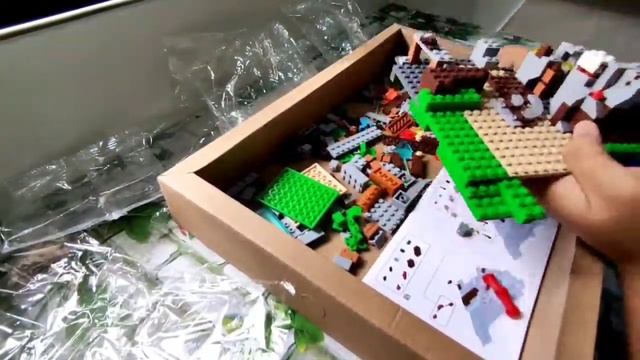 Fake LEGO (LEDUO Minecraft 6010) [423PCS] смотреть онлайн