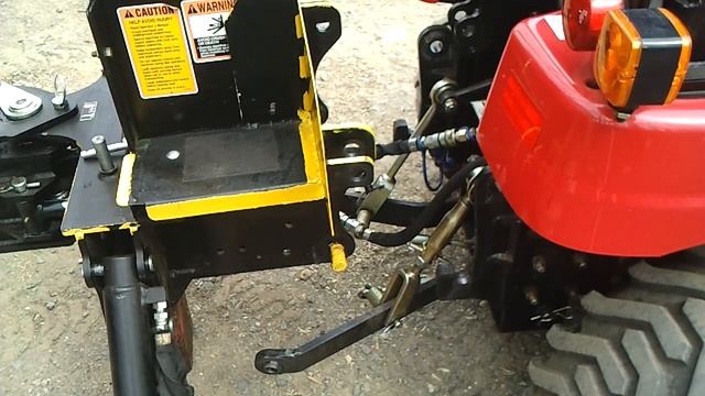 All owners of a Mahindra eMax20s HST tractor, A MUST TO SEE , Backhoe Removal and Installation ?? смотреть онлайн