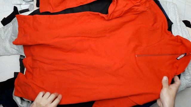 16349 COTTON SPORT штаны и толстовки хб сток 3 пак. 15кг. 17,55€/кг. 35шт. смотреть онлайн