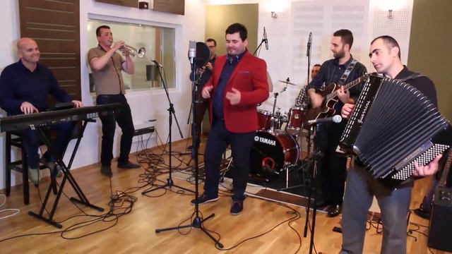 GRUPA AURA & Dalibor Daki Gjosic - Zivote Moj смотреть онлайн