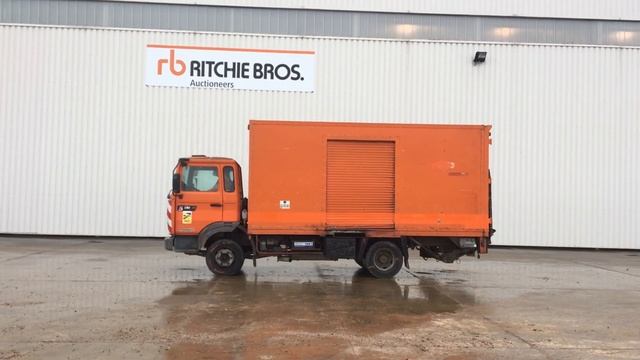 1995 Renault S150 Service Truck I St Aubin, France Auction - 8 & 9 March смотреть онлайн