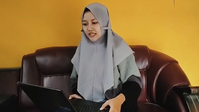 Membaca Estetik Naskah Drama "Lumpur Kemiskinan" oleh Difa Nurul Amalia смотреть онлайн