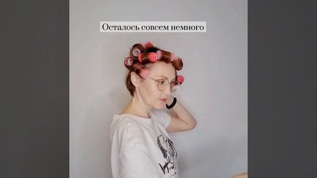 КАК УЛОЖИТЬ ВОЛОСЫ НА БИГУДИ-ЛИПУЧКИ/ Омолаживающая укладка волос смотреть онлайн