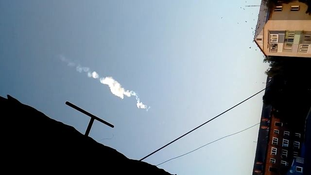 Метеорит в г. Ефремов, Тульской области. Смотреть со звуком. смотреть онлайн