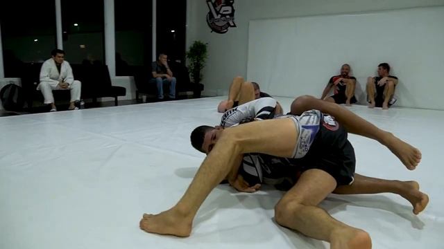 ЮФС 264.Стивен Томпсон - Гилберт Бернс!Прогноз на бой смотреть онлайн