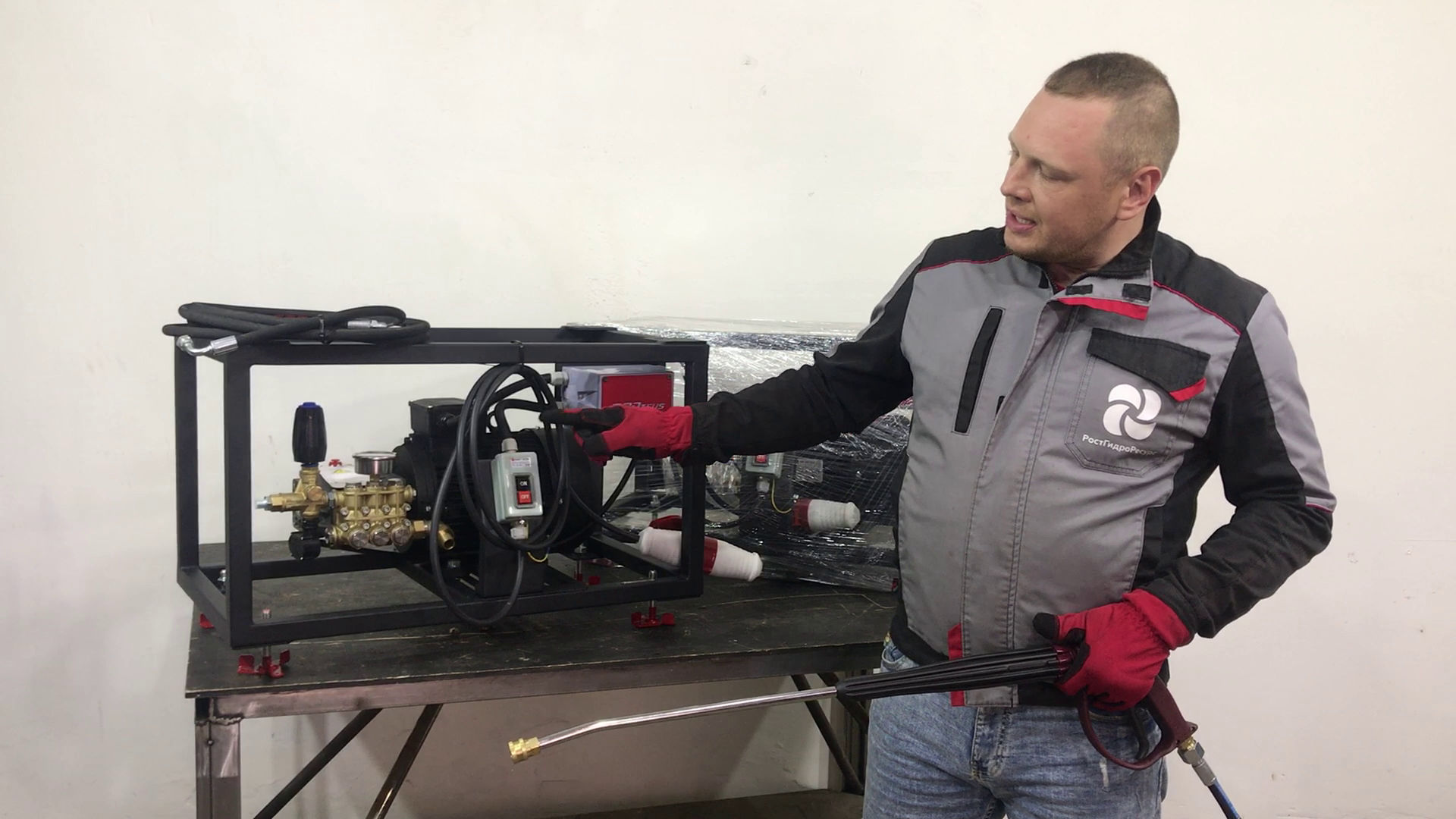 PROteus E2 200/15 - Гидродинамическое оборудование высокого давления для работы с поверхностями