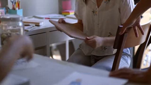 Microsoft Surface Laptop Go | Make any place your workspace смотреть онлайн