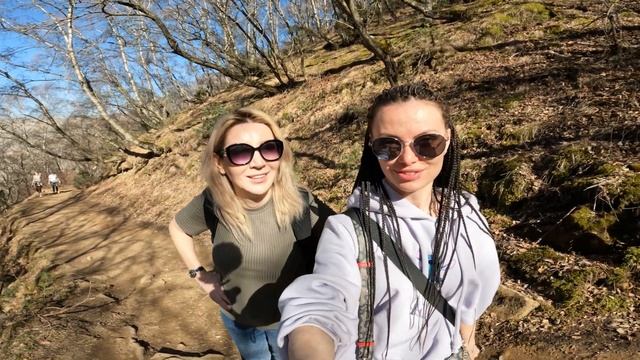 Один с 4 женщинами в Дагестане! Аул-призрак - Гамсутль! смотреть онлайн