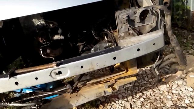 Vivaro Trafic снятие и установка мотора 1.9 DCI F9Q (видео 3) смотреть онлайн