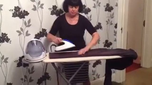 Philips PerfectCare Aqua Steam Generator Iron Model GC8620/