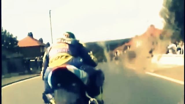 The Isle of Man Tourist Trophy ( Moby - Extreme Ways) смотреть онлайн