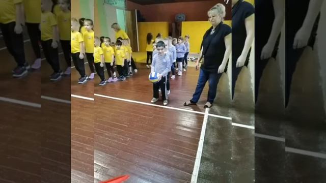 "А ну - ка, мальчики!" смотреть онлайн