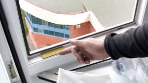 Ремонт пластиковых окон - выравнивание стеклопакета