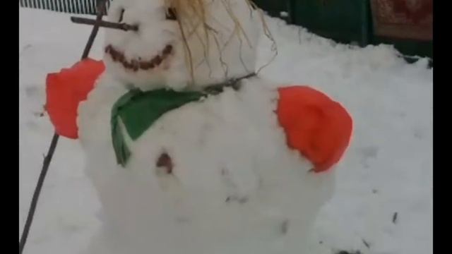 Снег и Снеговик смотреть онлайн