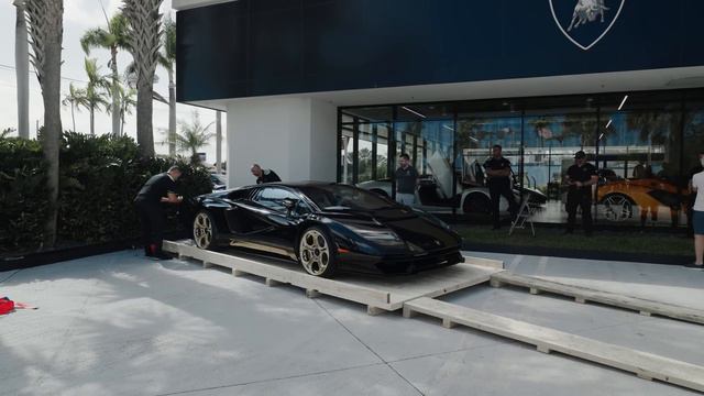 Lamborghini Countach LPI 800-4 Palm Beach Delivery смотреть онлайн