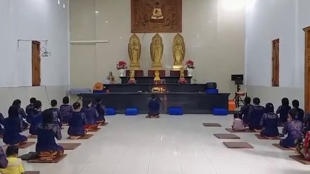 Buddhist chanting at middle Java Jepara смотреть онлайн