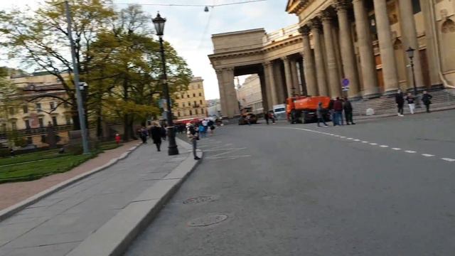 man is singing смотреть онлайн