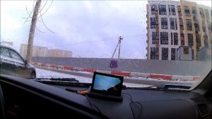 Камера заднего вида в рамке номерного знака с парктрониками