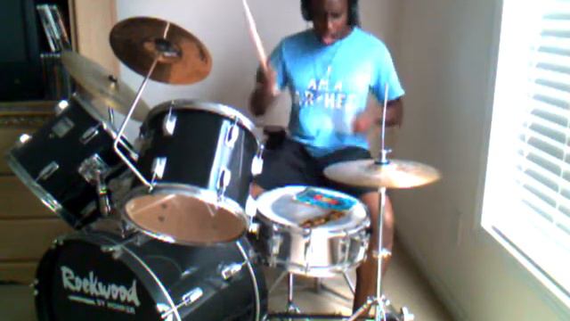 The Pretty Reckless- Zombie (drum cover) смотреть онлайн